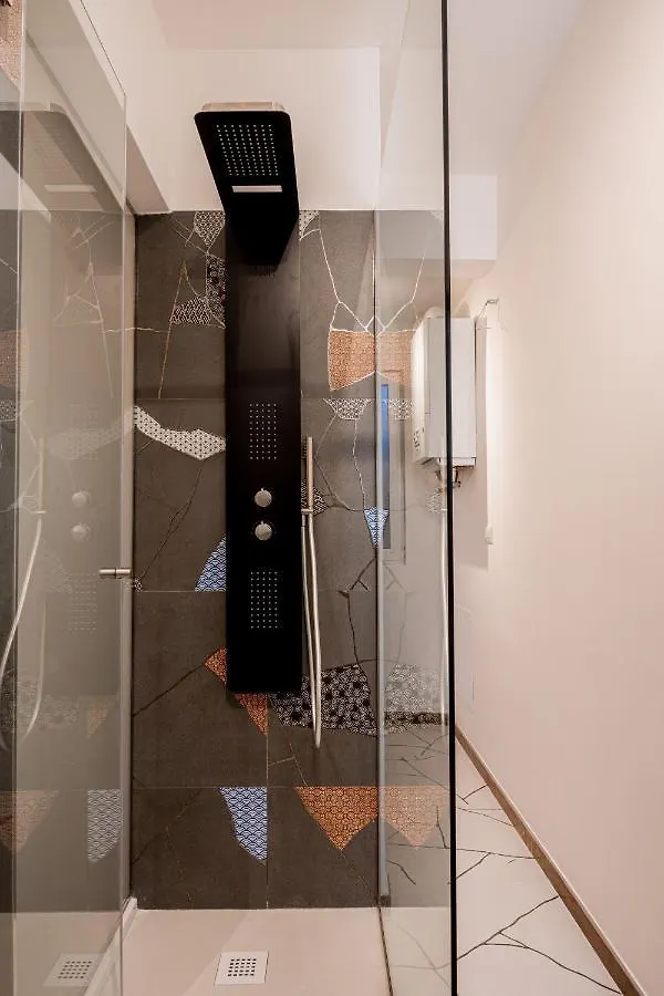Apulialux City Center Loft Con Spa & Netflix Bari 0*,  Italien