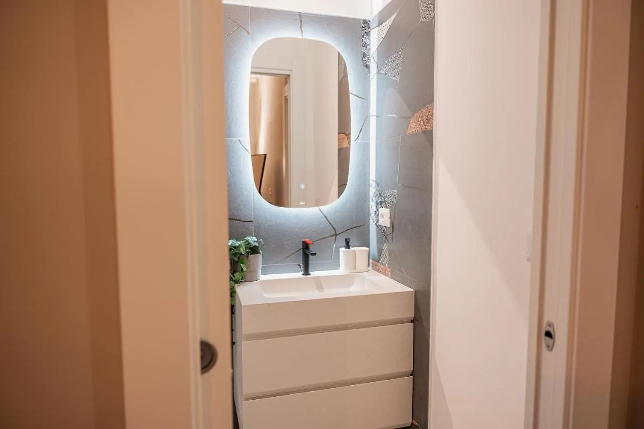 Lägenhet Apulialux City Center Loft Con Spa & Netflix Bari Italien